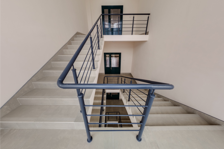 Cantilevered Staircase – Floating and Modern