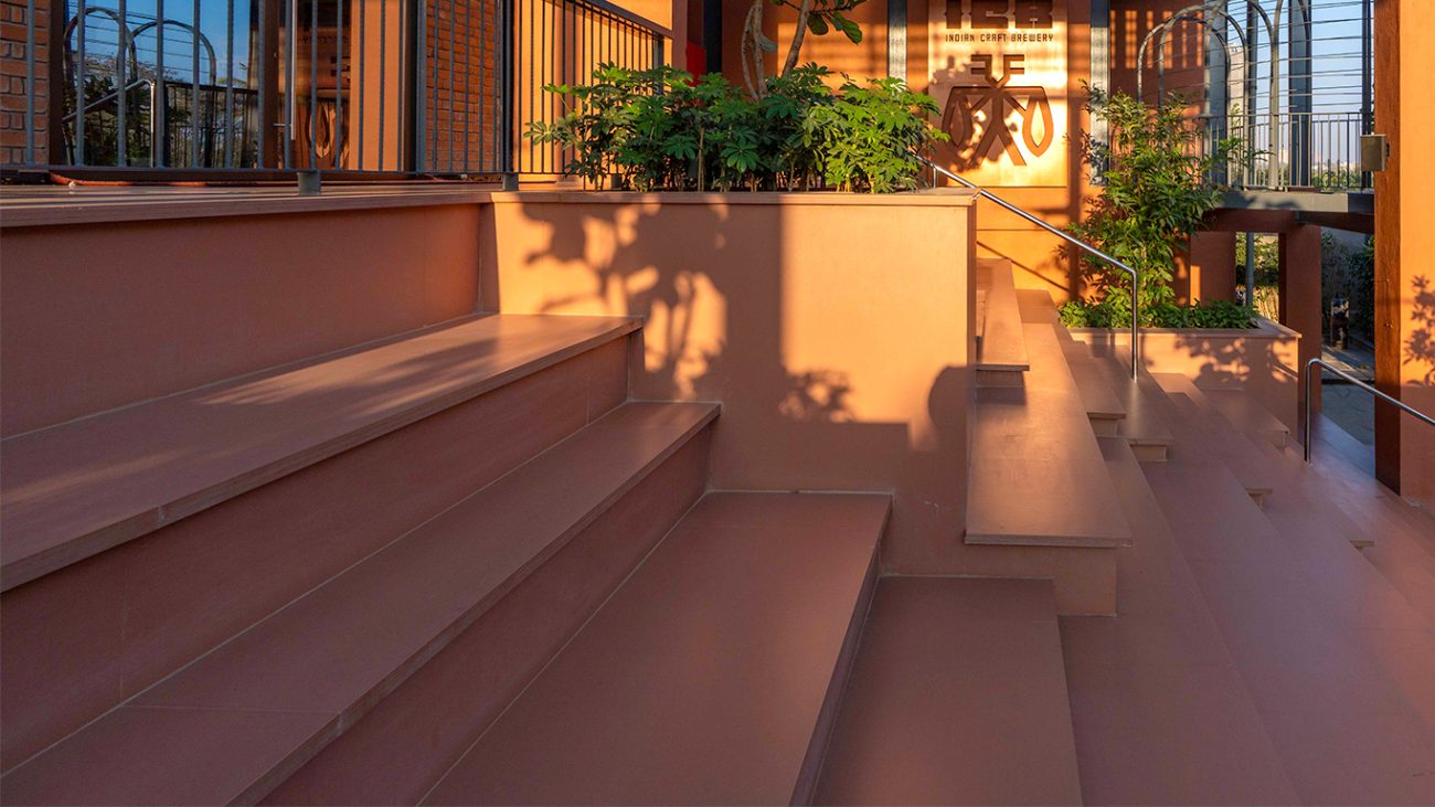 Types of Stairs: Matching Staircase Surfaces Designs to Your Decor